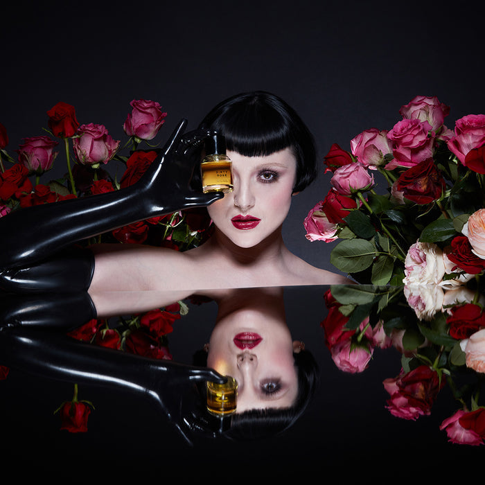 Dirty Rose Model with roses