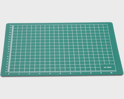 60002  8.5"x12" Self-Healing Cutting Mat