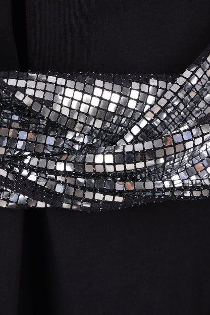 cotton t-shirt with sequinned gloves