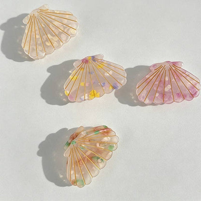 DAYLA Shell Claw Clip for Hair