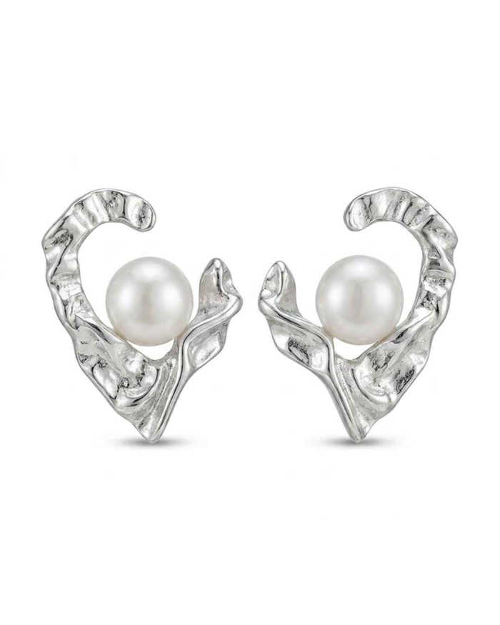 Heart-shaped silver stud earrings with round white pearl and clear crystal texture