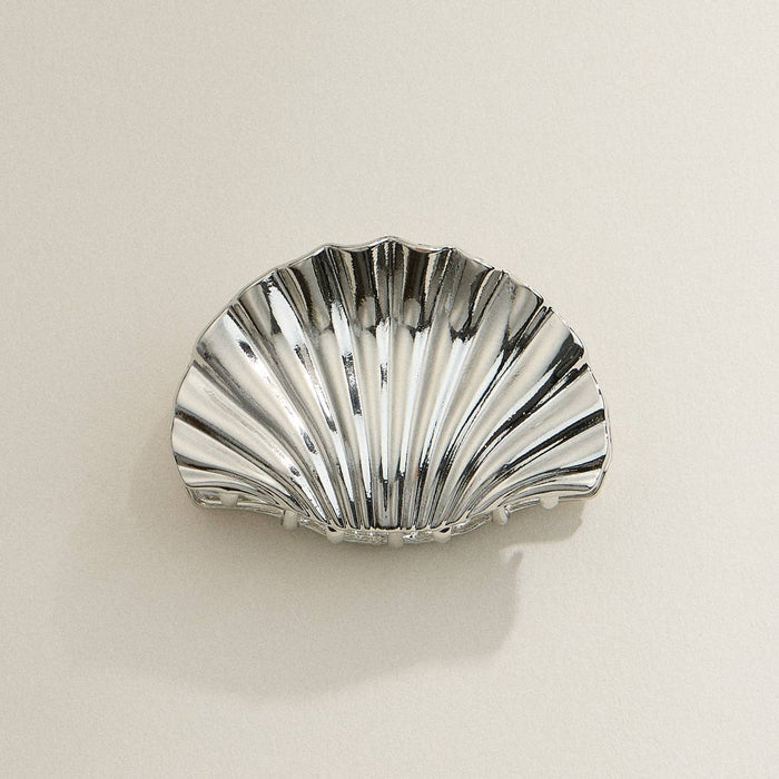 Frem Refined Shell-Shaped Claw Clip in Silver