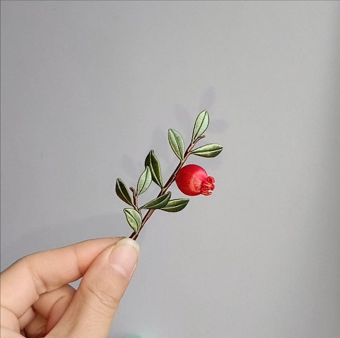 Handmade Chanhua Thread-Wrapped Floral Brooch - Red Blossom Accessory