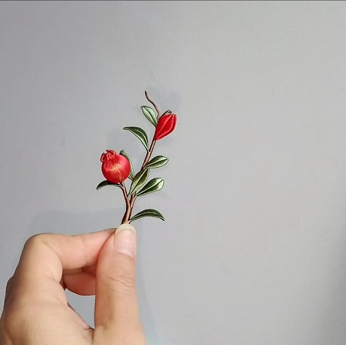 Handmade Chanhua Thread-Wrapped Floral Brooch - Red Blossom Accessory