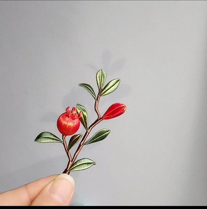 Handmade Chanhua Thread-Wrapped Floral Brooch - Red Blossom Accessory