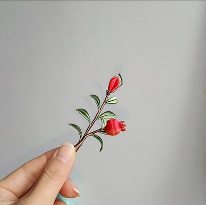 Handmade Chanhua Thread-Wrapped Floral Brooch - Red Blossom Accessory