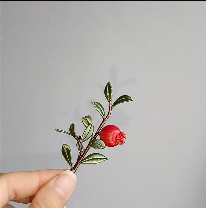 Handmade Chanhua Thread-Wrapped Floral Brooch - Red Blossom Accessory