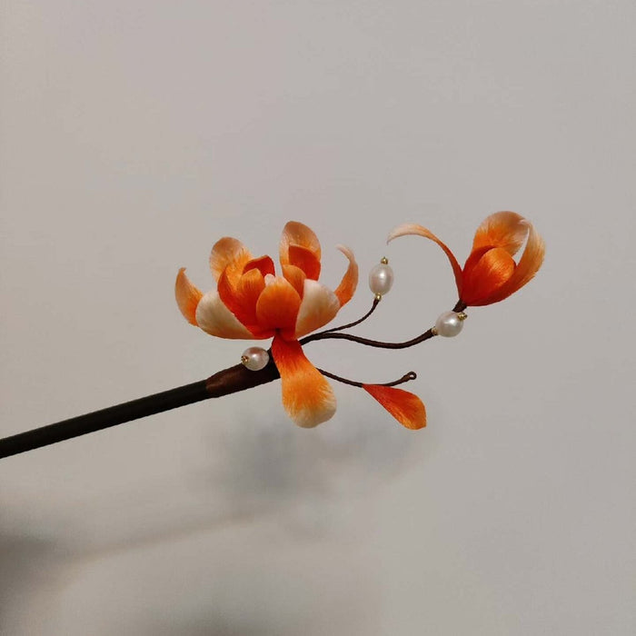 Handmade Ronghua Magnolia Hairpin - White & Green with Pearl - Wedding & Daily