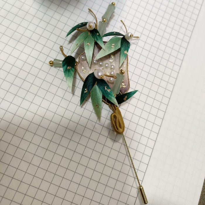 Handmade Ronghua Silk Velvet Bamboo Leaf Fan Brooch