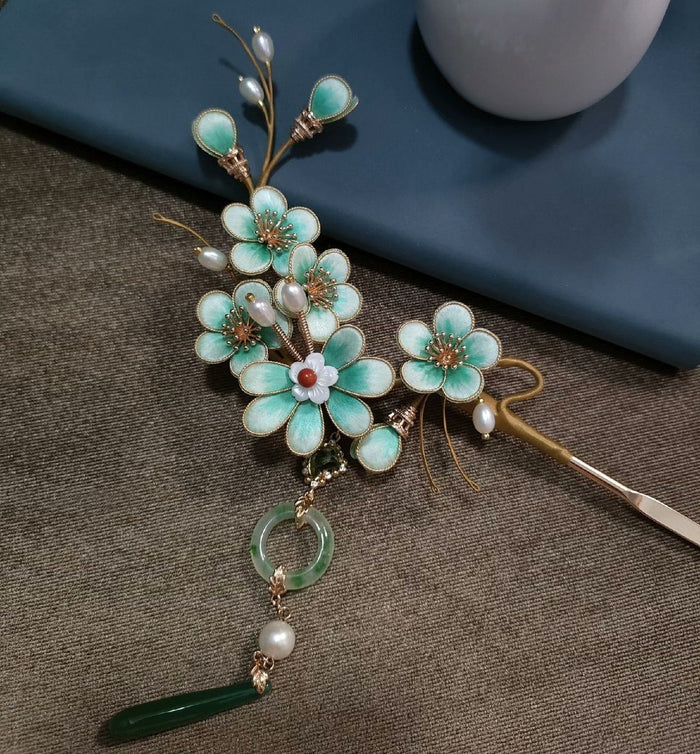 Handmade Ronghua Silk Velvet Plum Blossom Hairpin