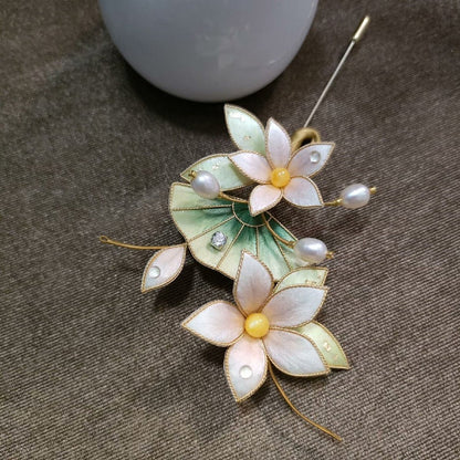 Handmade Ronghua Silk White Velvet Flower Brooch