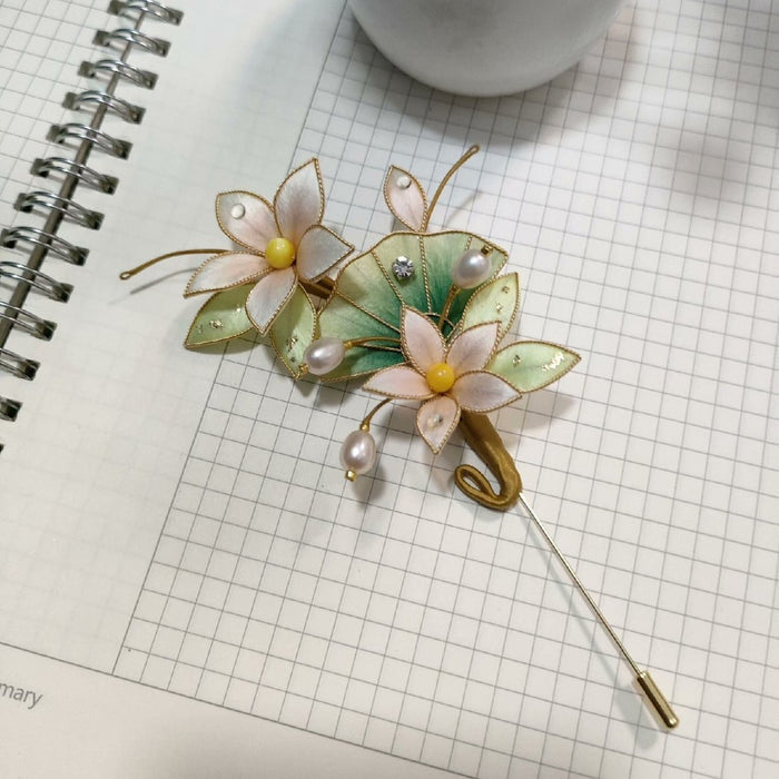 Handmade Ronghua Silk White Velvet Flower Brooch