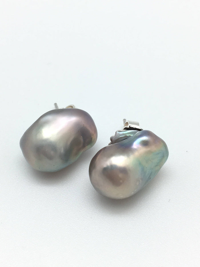In2 design | Light Grey Baroque Stud Earrings