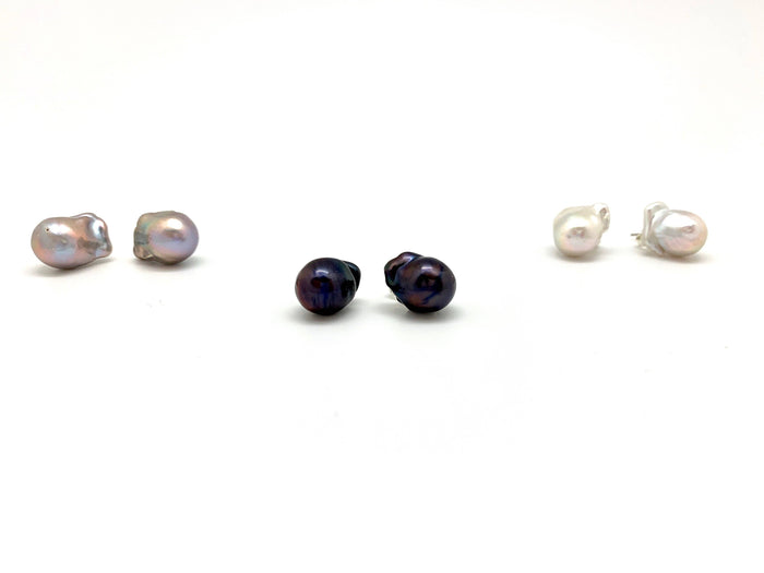 In2 design | Light Grey Baroque Stud Earrings