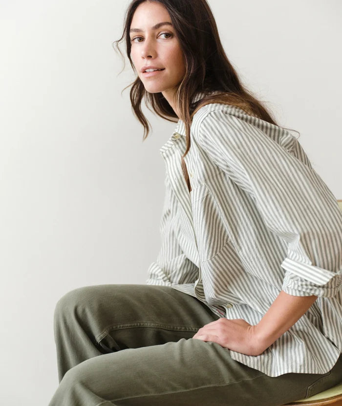 Jane Relaxed Shirt In Cali Poplin Olive Stripe