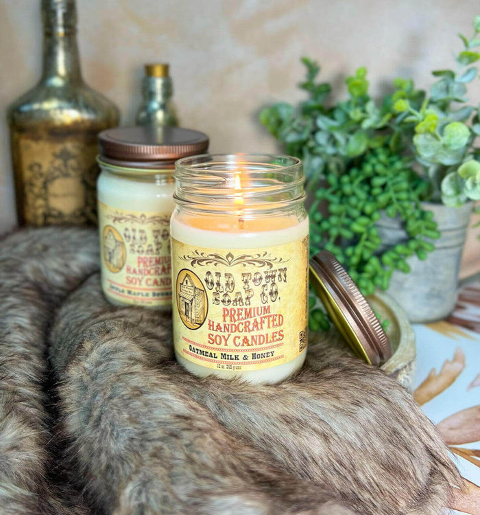 Macintosh Apple Candle - Old Town Soap Co.