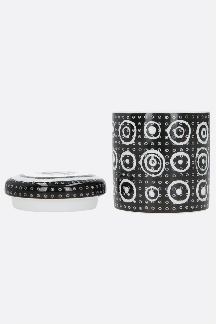 scented candle with cover