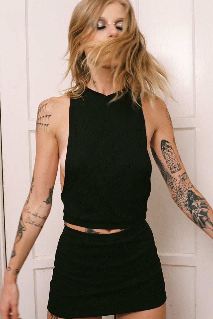 SOLUTION Jeffrey Campbell Top Black _hover