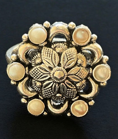 The Pritya Silver Pearl Adjustable Finger Ring
